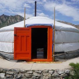 My Mongolia Eco Ger Camp，位于Nalayh的酒店