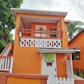 EMME Escape, hotel sa St. Georgeʼs