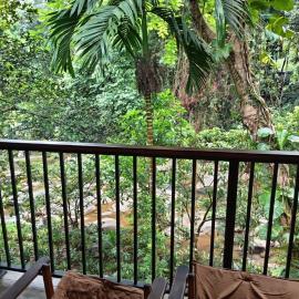Old Bridge Riverside Hotel โรงแรมในคิตุลกาลา