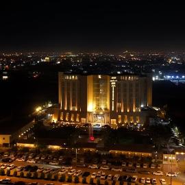 فندق قصر الخورنق, hotel v destinácii An Najaf