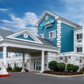 Clarion Suites Anchorage Downtown, hotelli kohteessa Anchorage