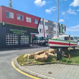 Hotel Montenegro, hotel in Bruntál