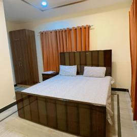 The Nura Nest Residency, hotell i Multan