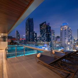 Adelphi Suites Bangkok, hotel en Bangkok