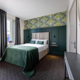 Pv Fallons, hotel v destinácii Longford