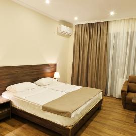 MGK Hotel, hotell i Tbilisi