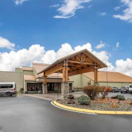 Columbia River Hotel and Conference Center, an Ascend Collection Hotel โรงแรมในเดอะดัลเลส