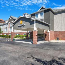 La Quinta by Wyndham Stonington-Mystic Area, hotel sa Pawcatuck