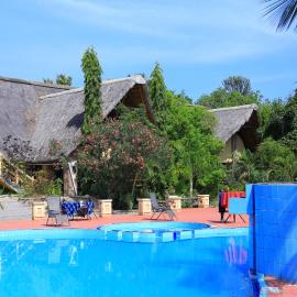 Arra Fishing Lodge, готель у місті Adjumani