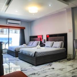 Itza-Bella Suites, hotell i Isabela