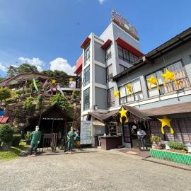 D'Japanese Tunnel Family Resort
