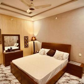 The Comfy Cottages، فندق في فيصل آباد