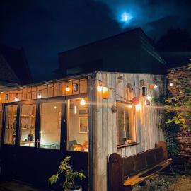Tiny House The Bird House, Hotel in Brügge