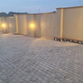 De Goldnest Inn, hotell i Busika