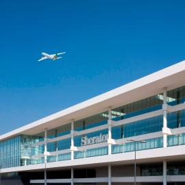Sheraton Milan Malpensa Airport Hotel & Conference Centre, хотел в Ferno