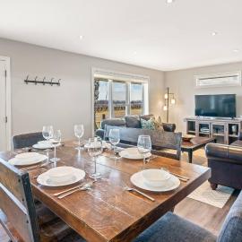 Single Level Vineyard Home | 6 PPL | Pet Friendly: Niagara on the Lake şehrinde bir otel
