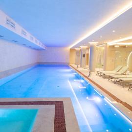 Hotel HOGO, ξενοδοχείο σε Inđija
