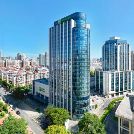 Qingdao में, होटल Holiday Inn Qingdao City Center by IHG
