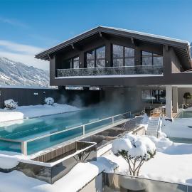 Neuhaus Zillertal Resort, hotel din Mayrhofen