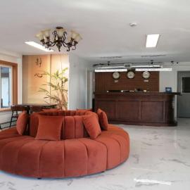 Alpine Inn & Suites, hotel en Revelstoke