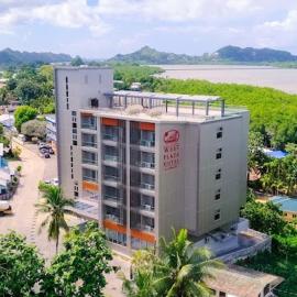 West Plaza Hotel at Lebuu Street, hotel Kororban