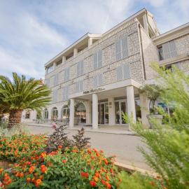 Hotel Korkyra، فندق في فيلا لوكا