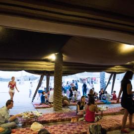 חאן השיירות- אוהלים בדואיים וקמפינג, hotel sa Midreshet Ben Gurion