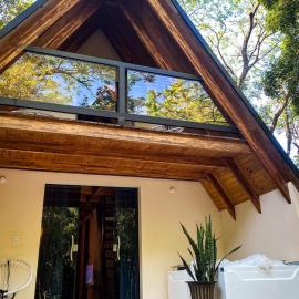 Cabaña El Bosque، فندق في Independencia