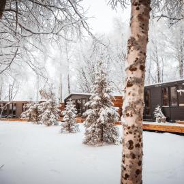 Aava Riverside – hotel w mieście Rovaniemi