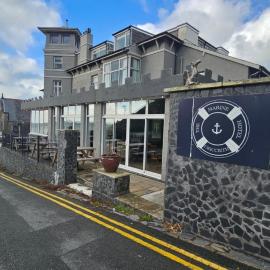 The Marine Hotel, hotel en Criccieth