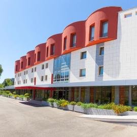 BV President Hotel, viešbutis mieste Rendė