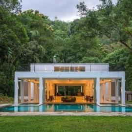 Palmstone Retreat-Rafting, Hiking, and Waterfall Treks, hotel a Kitulgala