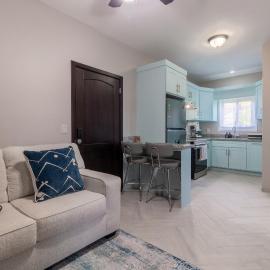 Roatan में, होटल Lumora - Cozy 2-BD Condo in French Cay