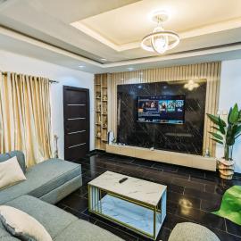 BOL LODGE AND APARTMENT, khách sạn ở Lagos