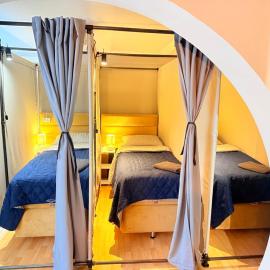 New Old Town Cabin Hostel，位于基希讷乌的酒店