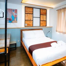Estancia Roadside Inn by RedDoorz, hotel u gradu Estancia