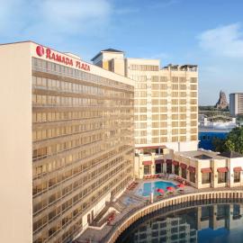 Ramada Plaza by Wyndham Orlando Resort & Suites Intl Drive - Newly Renovated!, hotel en Orlando