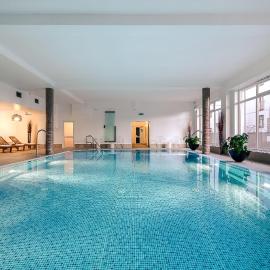 Boutique Eco Hotel Sasanka、シュクラルスカ・ポレンバのホテル