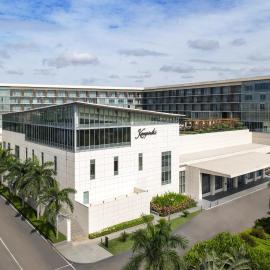 Kempinski Hotel Gold Coast City, хотел в Акра