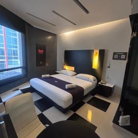 Auto Hotel Via Uno โรงแรมในโบกา เดล ริโอ