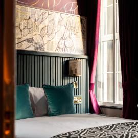 The Wellington Hotel, хотел в Лондон