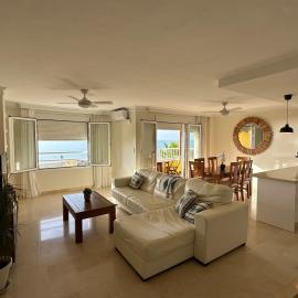 Estepona में, होटल Estepona Seafront Deluxe 3BR Apartment