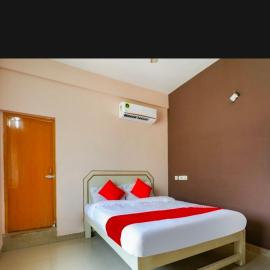 Viesnīca Hotel RJ Madurai pilsētā Maduraja