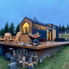 Natura Tiny House, khách sạn ở Mărişel