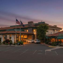 Medford में, होटल Rogue Regency Inn Medford Airport