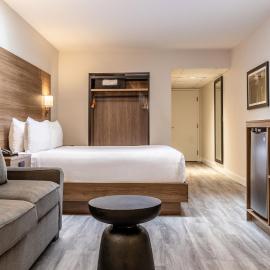 Atrium Hotel Vancouver、バンクーバーのホテル