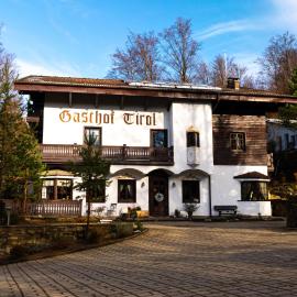 Gasthof Tirol, отель в городе Вэльюг