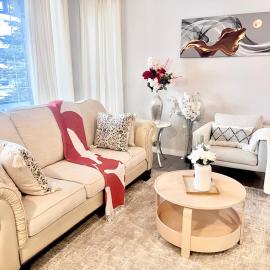 Spacious & Comfy Upper Floor 3BR Suite in Detached House, hotel din Calgary
