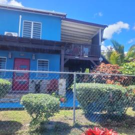 Silverbuttons Apartments & Eats, hotel em Saint Johnʼs