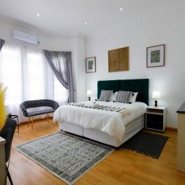 Riveria Guest Lodge and SPA, Hotel in East London